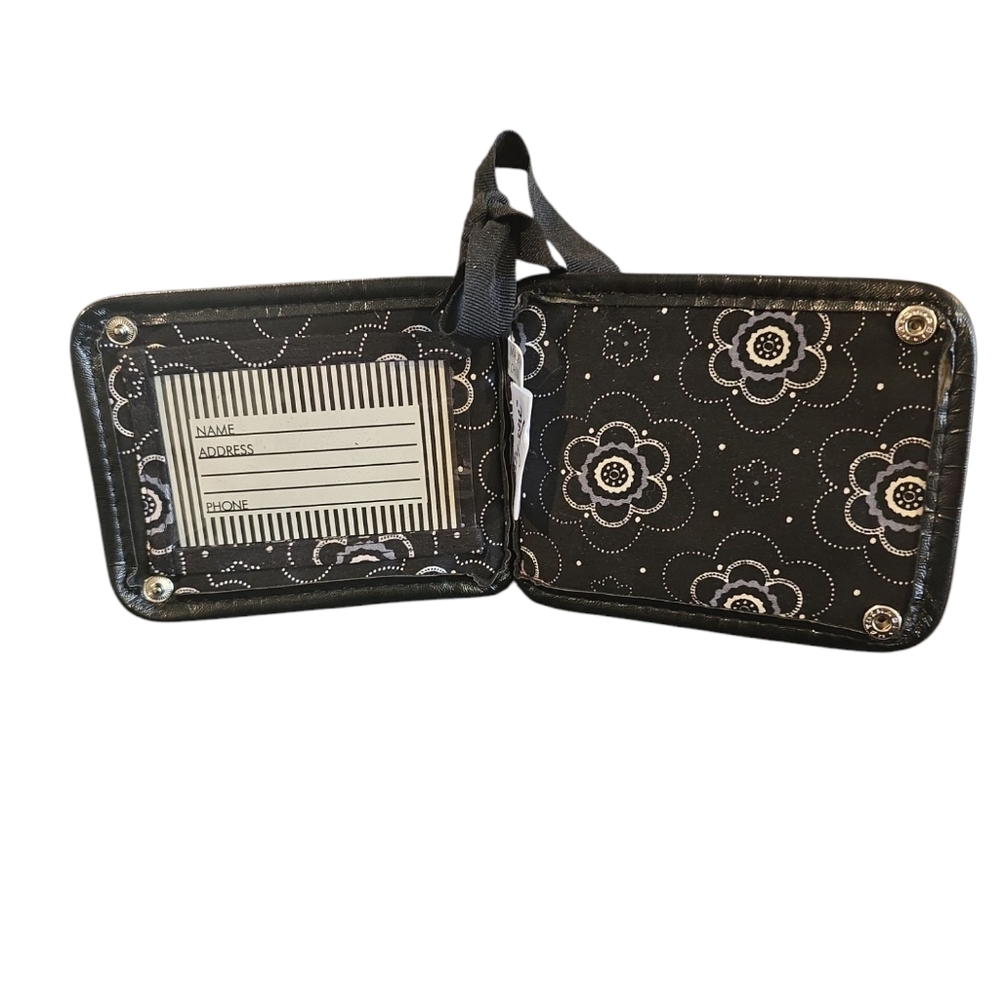 Thirty-One Luggage Tag (Black Onyx Blossom)(EUC)(LS)